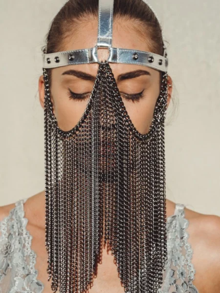 Original Gaga sculpted leather face mask with chain along the jawline – view 2