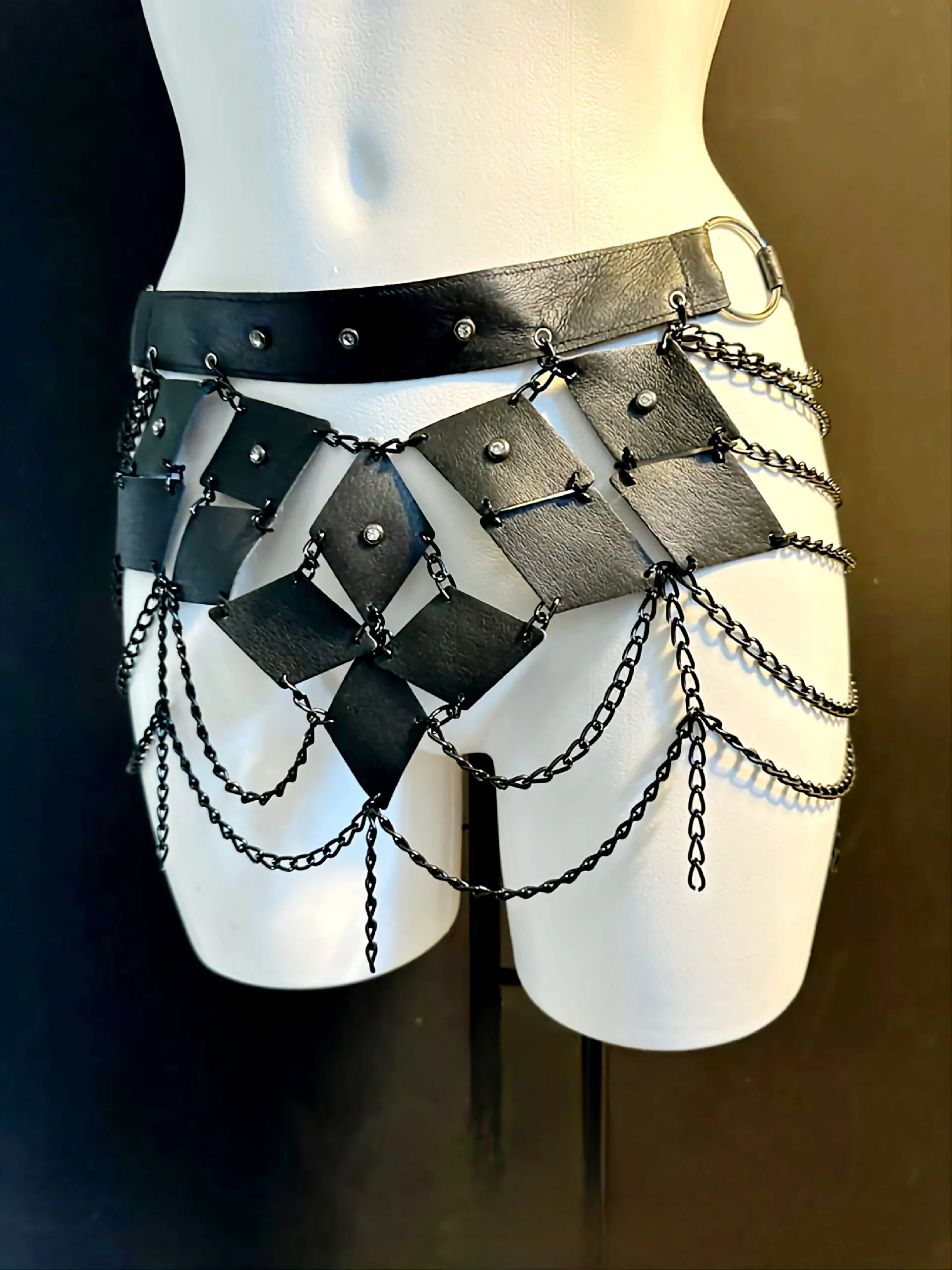 Farfalla slender Italian leather belt with delicate fluttering chains