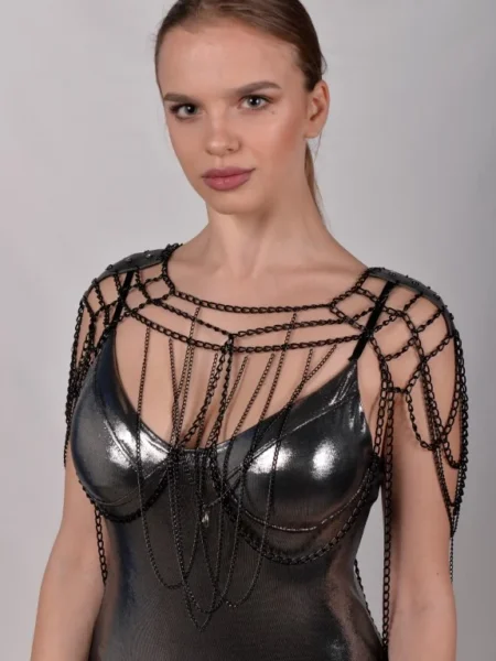 Gotique handmade leather chain top with flowing chain curtain