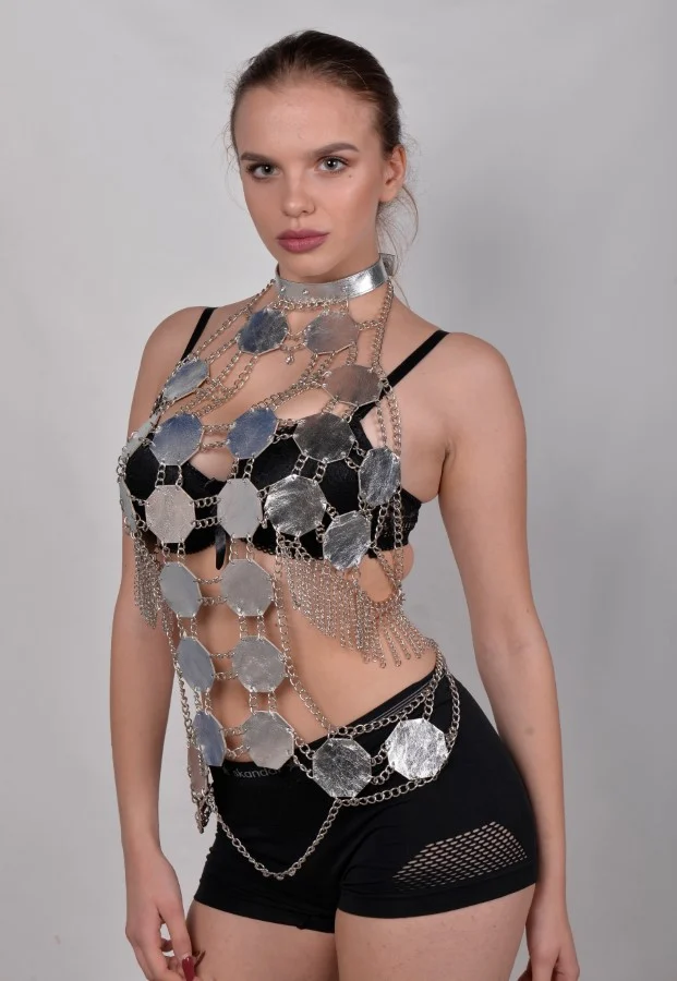 Oktan handmade gothic leather top with angular chain-linked panels – view 2