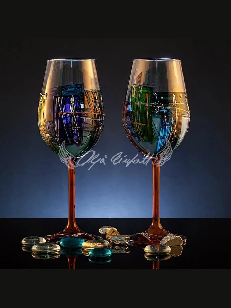 Vino Dual Motion set of two hand painted wine glasses with abstract brushwork and gold accents