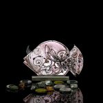 Orata glass fish in translucent Crystal Edition, hand painted with light-refracting brushwork