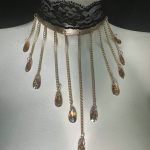 Lacrima Royale gold chain choker with clear crystal teardrops